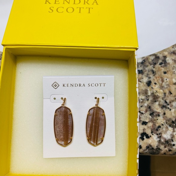 Kendra Scott rose gold earrings